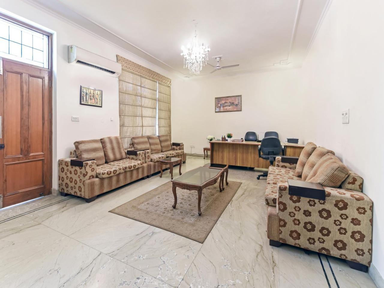 Treebo Trip The Nest Corporate Hotel Greater Noida Exterior photo
